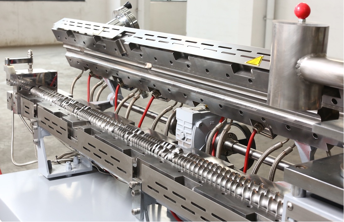 双螺杆挤出机剖分图