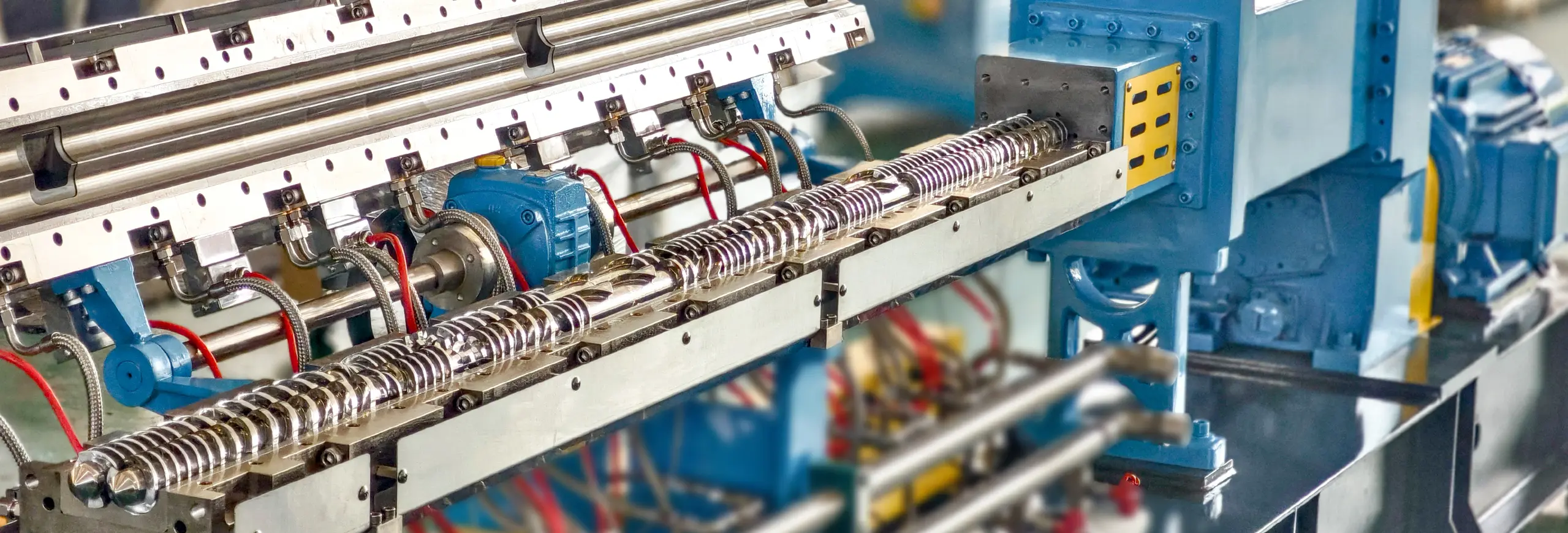 counter-rotating-twin-screw-extruder 新达剖分式双螺杆挤出机